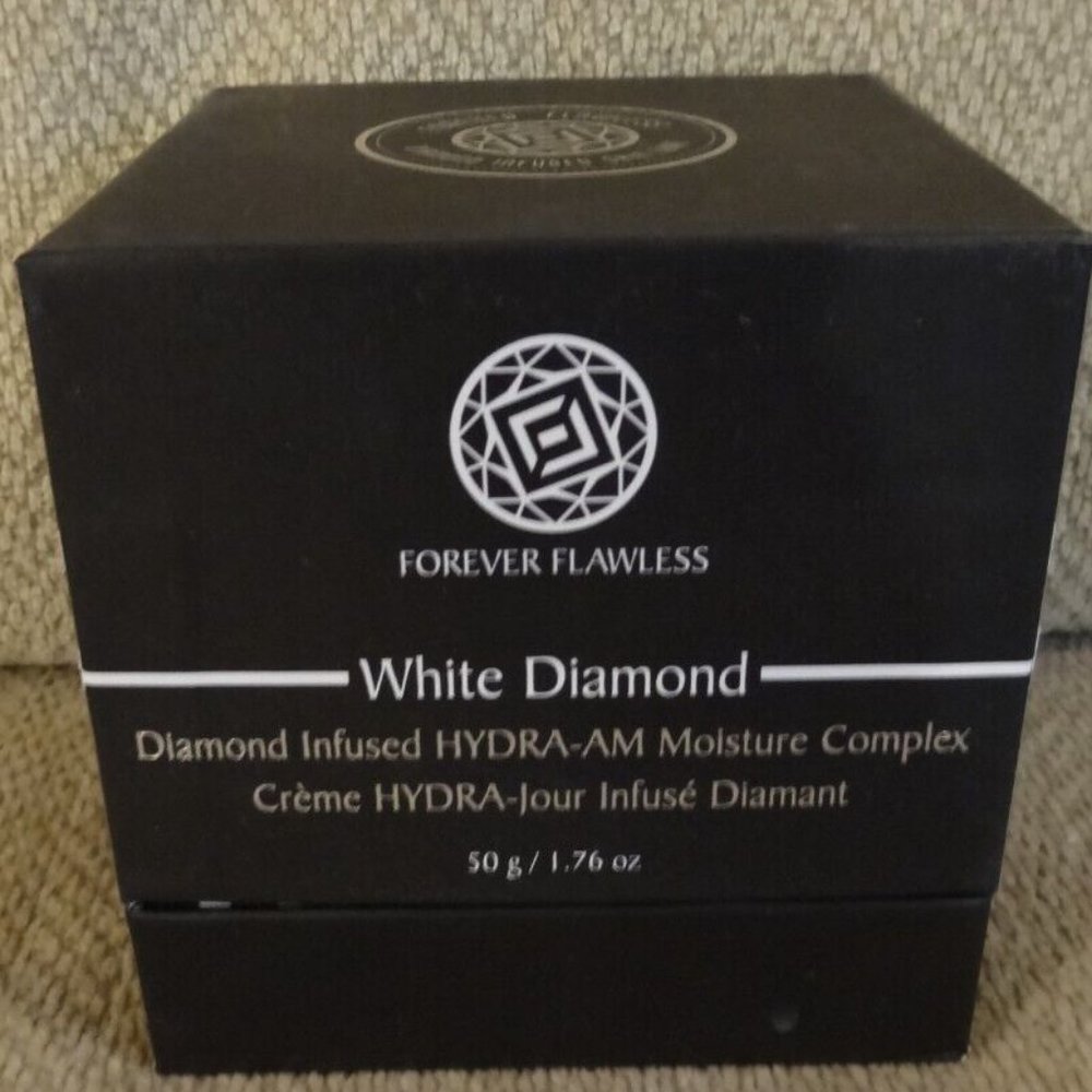 FOREVER FLAWLESS-WHITE DIAMOND INFUSED HYDRA-AM MOISTURE COMPLEX-1.76 oz/50g-NEW